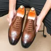 Klänningskor Black Gentleman Men Brogues Oxford High Quality Suit for Classic Men's Business Leather B94