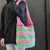 Borse a tracolla coreano Fasion Plus per le donne Designer di lusso e borse e borsa 2023 Nuovo in pelliccia sintetica imitazione lana di agnello a righe Soulderqwertyui879