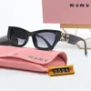 Luxe designer zonnebril Heren Dames zonnebril Miui zonnebril Zwart Rechthoek Unisex Goggle Strandzonnebril Retro Frame Design UV400 Met geschenkdoos