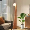 바닥 램프 북유럽 단순한 현대 바닥 램프 거실 침실 침대 옆에서 침대 옆 및 소파 에지 창조적 미니멀리스트 독서 수직 테이블 램프 YQ240130
