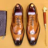 Italien Wing-Tip Brogue Style Oxford Mens klänning Business äkta läder svartbrun spetsar upp bröllop formella skor för män