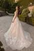 2024 Elegant lång sexig en linje bröllopsklänningar ren besättning hals spetsar applikationer pärlor vestios de novia brudklänningar spetsar upp elegant tyll svep tåg boho strand ons klänning klänning klänning