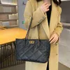 Xiaoxiangfeng Tote Donna Doppia B Chiusura a catena Spalla singola Griglia diamantata Pendolare Versatile Fascia alta 2024 Sconto del 78% Negozio all'ingrosso