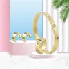 Fashion Beautiful Delicate Set Crystal Bracelet And Ring Stud Earring For women Gift Love Bangle Jewelry Whole 220331190L