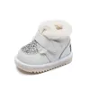 Botas Baby Girl 2024 Invierno Niño Zapatos cálidos con piel Infantil Primeros caminantes Cuero suave Niños Antideslizante Nieve para