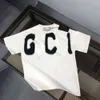 Designer de moda casual Guggi clássico marca high-end Graffiti letras grandes imprimir 24 verão homens e mulheres confortáveis ​​manga curta camisetas