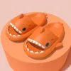 Pantoufles d'été requin pour hommes, femmes et enfants, sandales en mousse à mémoire de forme rose, bleu et gris, pantoufles à coussin doux et épais, T56B #, 2024