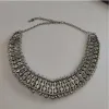 Halsketten 2023 Neue klassische britische Prinzessin große Kragen-Choker-Halskette Frauen handgefertigte ausgehöhlte Strass-Statement-Halskette Schmuck