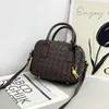 Geweven tas leer 2024 vroege lente nieuwe high-end doos handtas schattige kleine doos tas crossbody tas 240130