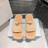 Sandalias de lujo de diseñador, zapatillas de verano para mujer, cubierta deslizante con botón dorado, cubierta deslizante, sandalias informales para piscina en negro y marrón