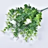 装飾的な花人工ユーカリ花束プラスチック偽の花の緑の低木植物ウェディングパーティーホームガーデンアウトドアデコレーション