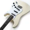 Ritchie Blackmore S T (biała) gitara jako ta sama na zdjęciach