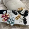 Instapper zomerslipper Sandaal van topkwaliteit ronde neus Echt lederen zool platte vrijetijdsschoen dames luxe ontwerpers fabrieksschoeisel met doos