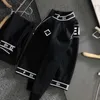 Designer Tracksuits 2024 Nya herrar modemärke män passar vårens höst tvådelar sportkläder casual stil kostymer 7qdb