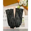 Fünf-Finger-Handschuhe, Designer-Handschuhe für Damen, modisch, schwarzes Schaffell-Leder, Fleece-Innenhandschuh, Damen-Touchscreen, Winter, dick, warm, Gunine-Leder, Geschenke QQ