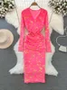 Повседневные платья Светское модное сетчатое платье с длинным рукавом Женское модное облегающее платье миди с v-образным вырезом и плиссированным принтом