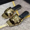 YL Designer Slippers Slippers Women's Sandals الكلاسيكية الكلاسيكية بسيطة ومريحة ومصممة أحذية شاطئ رومانية غير رسمية