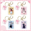 Keychains Kpop Girl Group PERIPHERAL ACRYLISK DUBBELSIDD KEY KEDER Fashion Trend Ring Car Bag Support Pendant Gift Partihandel