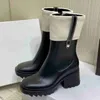 Lammwollstiefel, klassische Designer-Stiefel, Damenmode, PVC-Regenstiefel, Winter-warme Stiefeletten, klobige Absätze, Plateau-High-Heels, rutschfeste neue bequeme Martin-Stiefel