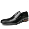 Chaussures habillées 2024 Business Men's Cuir Gentleman Trois Connecteurs Jour Casual