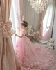 Princess Pink Flower Girl Dresses Elegant Off Shoulder Lace Appliques Handgjorda blommor Formella barn Födelsedagsfestklänningar Toddler Pageant Dress BC18094