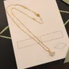 Collar de joyería para mujer, collares con colgante de diseñador, collar elegante clásico, joyería de mujer, colgante de mariposa de nácar dulce con caja