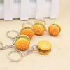 30pcs / lot Simulation Hamburger Porte-clés Créatif Pendentif Sac Charme Accessoires À La Main Résine Alimentaire Voiture Porte-clés Belle Porte-clés281E