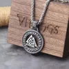 Hänghalsband bleknar aldrig Viking Runes halsband skandinaviska norrniga vikingar charm med trälåda som män gåva