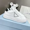 Designer Sneaker Fashion Lady Platform Triangle Shoes Brand Letters Men White Sneakers taglia 35-46