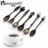 Vintage Royal Style Metal Spoon Forks DIY Carved Fork Table Spoons Antique Coffee Dessert Flatware 6PCS Set299G