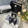 Tasarımcı Bale Daireler Lüks Elbise Ayakkabı Vinçalanma Slingback Topuklu Tasarımcı Çift Mektup Mary Jane Ayakkabı Kız Vintage Sinlu Deri İnciler Sandalet