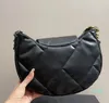 Designer -Lattice Moon Bag Classic Handbag Leather Shoulder Bags Vintage Diamond Lattice Tote Bags Purse 2024