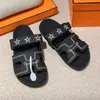 Chypre Sandals 여성 디자이너 슬라이드 chypre 슬리퍼 모피 전단 가죽 캔버스 슬라이드 퍼지 플러시 슬리퍼 오렌지 레드 럭셔리 여성 여름 겨울 샌들 신발