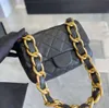 여성 디자이너 Lambskin Classic Mini Flap Quilted Bag Genuine Leather Thich Gold Metal Matelasse 체인 야외 패션 트렌드 토트 핸드백