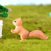 Estatuetas decorativas 4/5 pçs mini esquilo família floresta realista animal em miniatura fada jardim gnome musgo presente decoração