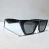 Sonnenbrille Sonnenbrille für Männer und Frauen Sommer-Katzenaugen-Stil Anti-Ultraviolett 41468 Retro-Schild-Linse Platte Quadratisch Vollformat-Modebrille Zufällige Box ISZZ
