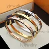 Fashion designer bracelet women mens plated silver gold bangle charm bracelets designer jewelry metal waistband casual rhinestone zl117