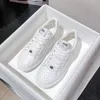 Toppkvalitet 9 färger klänning skor kvinnor lyx skum platt tränare mens present designer kanal gummi run loafer låg basket sko utomhus vandring casual sneakers