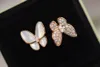 Deux papillons entre anneau de doigt pour les femmes Orrous Earts Set Designer Bijoux Mingle d'oreille Valentin Van Gift Engagement Girls Love