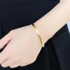 18k Gold Plated Designer Märke armband Kvinnor Thin Bangle Designer Letter Smycken Rostfritt stål Armband manschettbröllopsälskare G333R