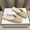 Flat Casual Half tofflor Kvinnor Embroider Sandal Fashion French Style Letter For Man Summer Sandal Soft Leather Muller Shoes Storlek 36-40