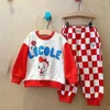 Zestawy odzieży Bebe Koreańska Swaterażka dla dzieci i spodnie dresowe Suit 2024 Autumn Cartoon Printed Girl Chłopiec Sweters Pant Set Ubrania