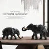 Statuetta di elefante 2 set in resina per l'home office el decorazione da tavolo animale moderno artigianato India bianco Elefante statua decor T200278E