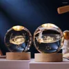 Figurines décoratives brillantes d'astronaute de la galaxie planétaire, boule de cristal, veilleuse, alimentation USB, lampe de chevet chaude/RVB, lampe cadeau de noël pour enfant