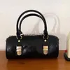 Shoulder Bags Black Boston Tote Bags For Women Luxury Designer andbag Purse 2024 New In Vintage Oil Wax Skin Lock Decorate Soulder CrossbodyH24131