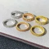 Ringar smycken t Precision V Gold Ring Kvinnlig ihålig geometrisk fyrkantig smal ljus lyxpar män kvinnor lmjc