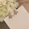 2024 damesmode schattige mooie gouden dunne roestvrijstalen ketting van hoge kwaliteit paarse diamanten kristallen fan hanger ketting