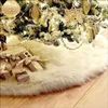 Dekoracje świąteczne 2024 Tree spódnica ozdobiona białym pluszowym zestawem poduszki festiwal