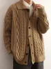 Maglioni da uomo Maglieria casual Maglione moda uomo Cardigan Streetwear Autunno Inverno Vintage Twist Jacquard Giacca lavorata a maglia all'uncinetto da uomo
