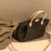 Tasarımcı Lüks Vintage Ladies El Çantalar Totes Crossbody Women ünlü Deri Kadın Omuz Messenger Çantası